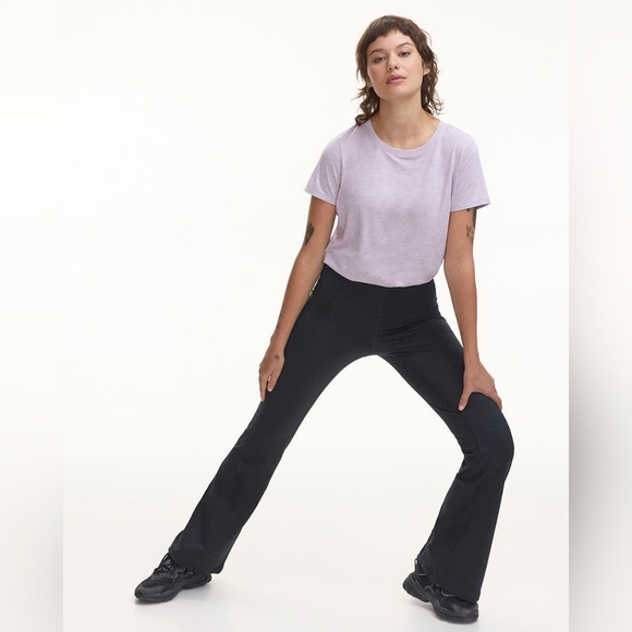 Flare-Leg High-Rise Pulse Legging Pant - Hyba - Petite - Picture 3 of 5